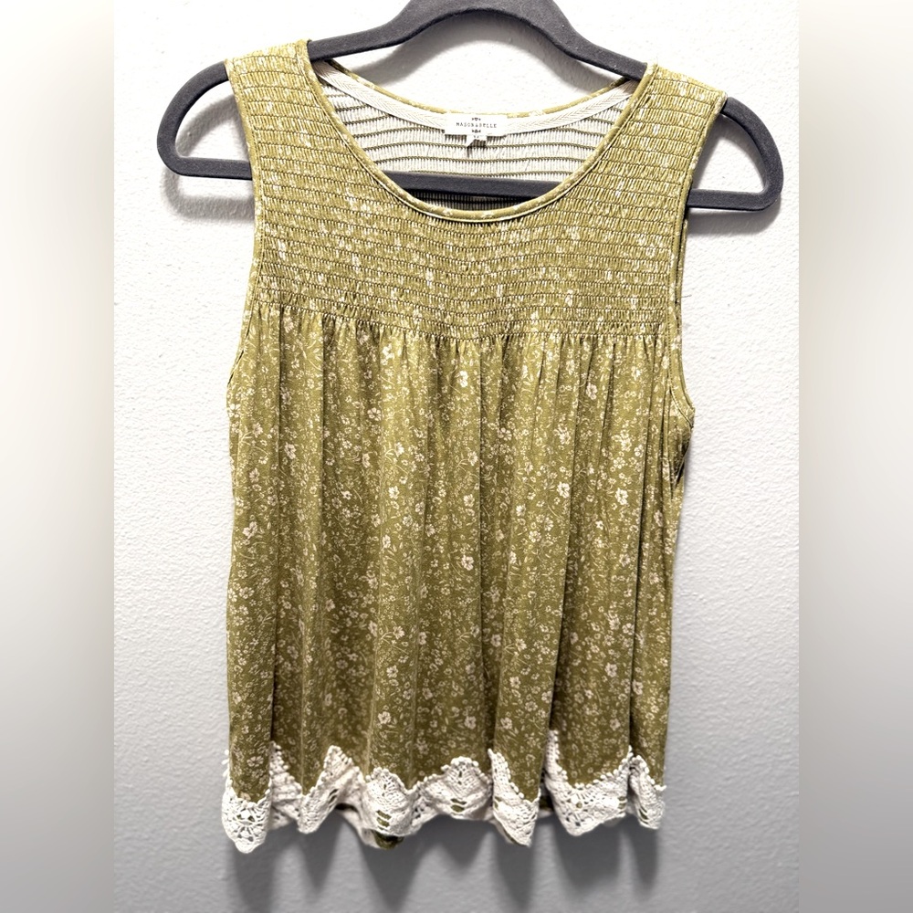 Mason & Belle Floral, Crochet Lace Sleeveless Top 🍄‍🟫